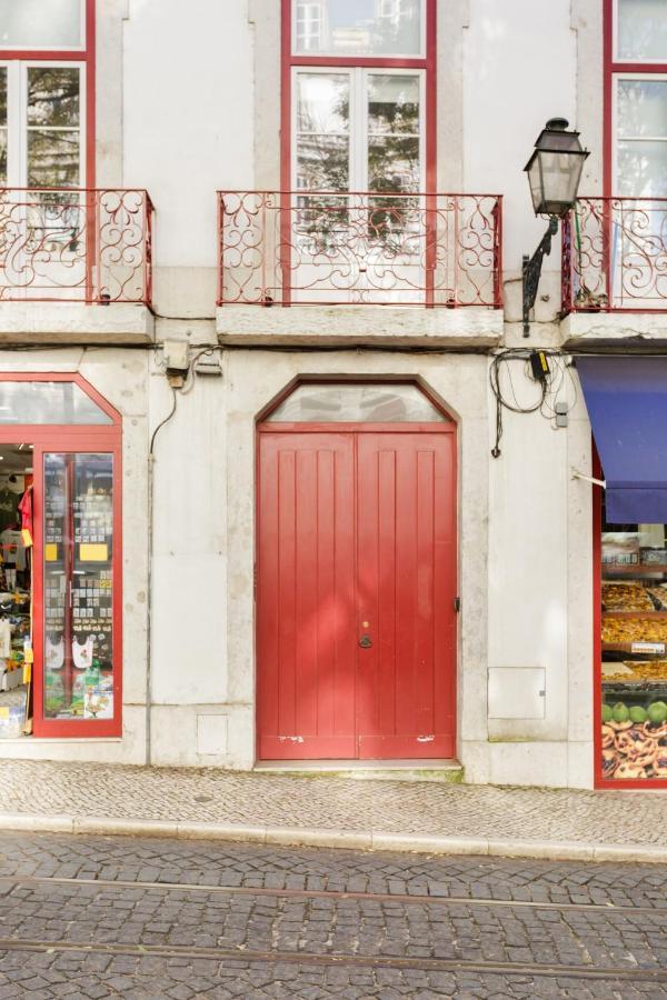 Update Urban Chic Flat In 19Th Century Building 2 Bedrooms & 2 Bathrooms & Ac Central Alfama District 리스본 외부 사진