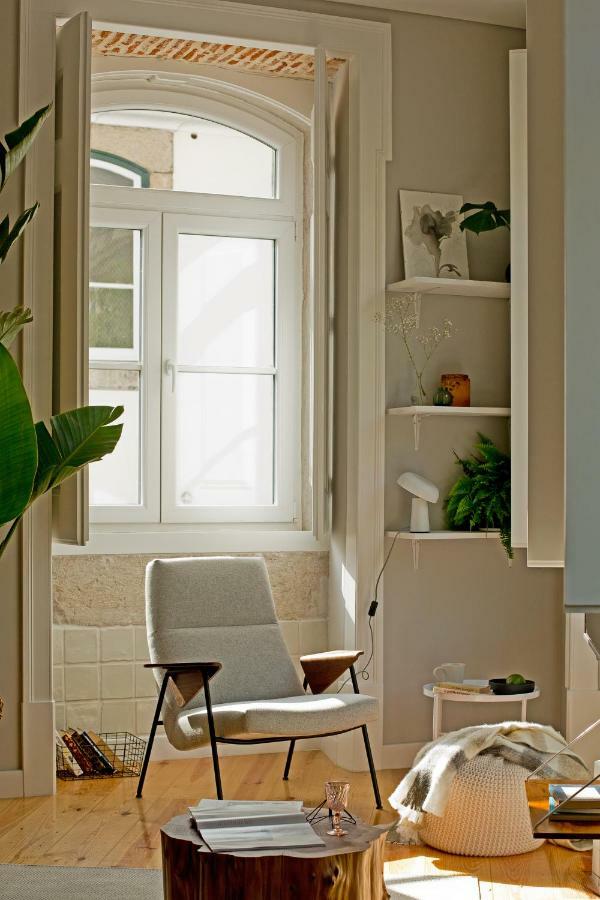Update Urban Chic Flat In 19Th Century Building 2 Bedrooms & 2 Bathrooms & Ac Central Alfama District 리스본 외부 사진